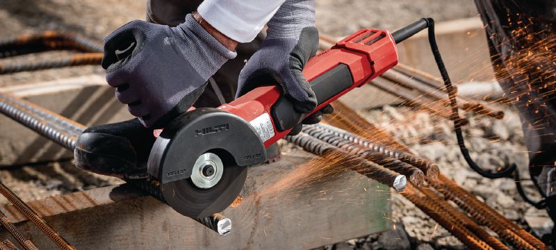 AG 150-20D Angle grinder Brushless 2000W angle grinder with dead man’s switch for cutting and grinding in metal, concrete, and masonry with discs up to 150mm Applications 1